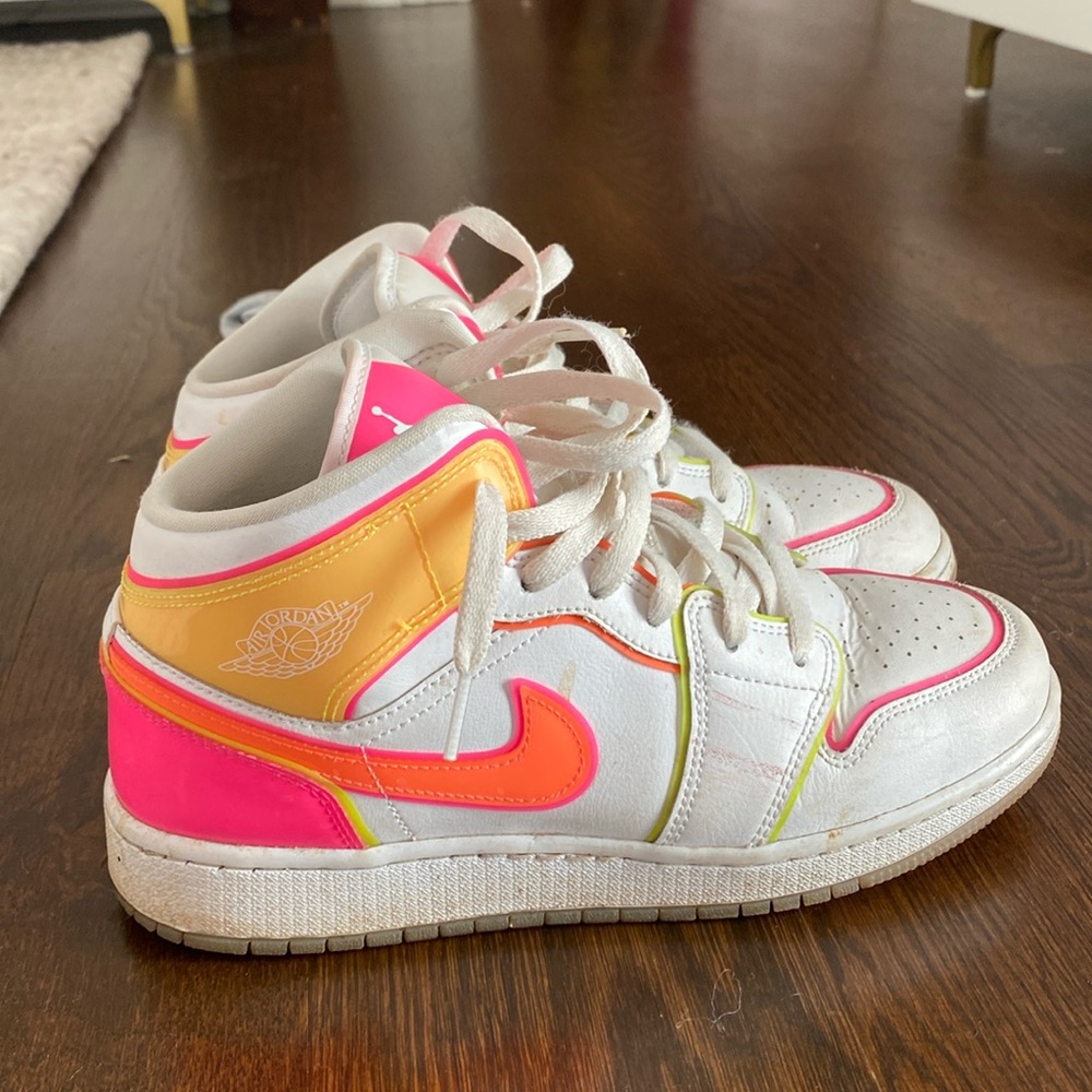 high top dunks, size 7